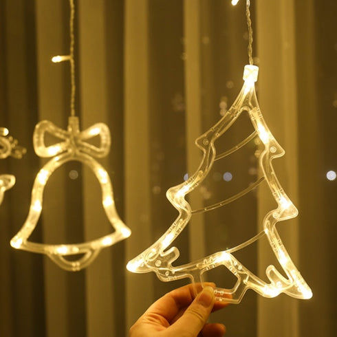 Instalatie perdea luminoasa cu figurine brazi, reni si clopotei